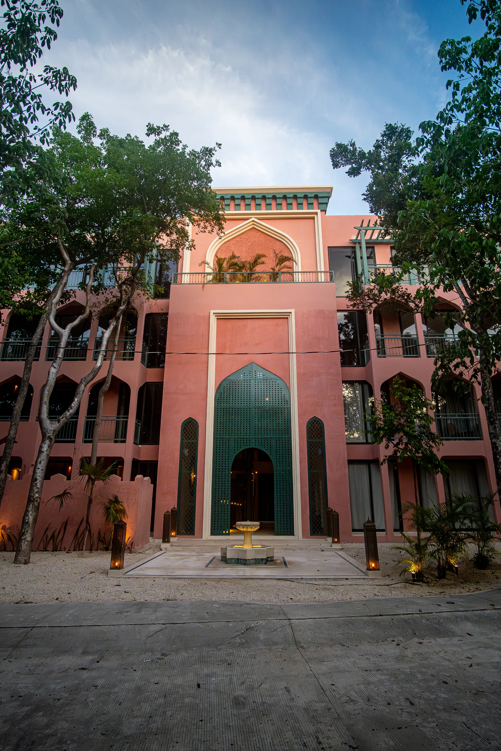 Pink Riad 4
